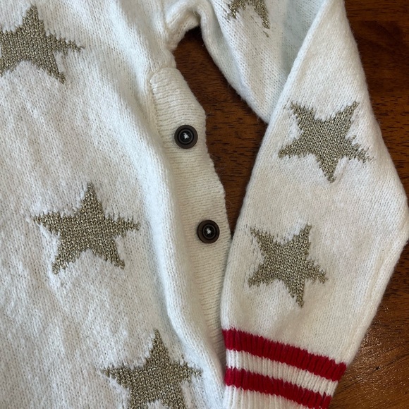 Hatley Women’s ivory gold metallic star sweater red trim size small - Picture 3 of 8